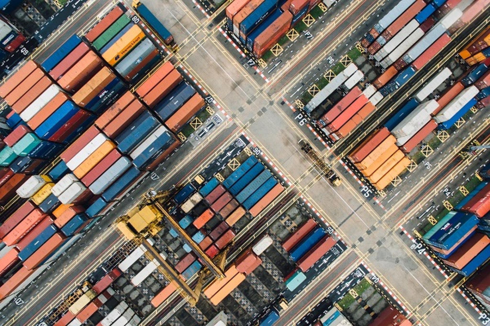 Aerial view of orderly shipping containers https://www.maxpixel.net/photo-2568204 (CC0) https://creativecommons.org/publicdomain/zero/1.0/